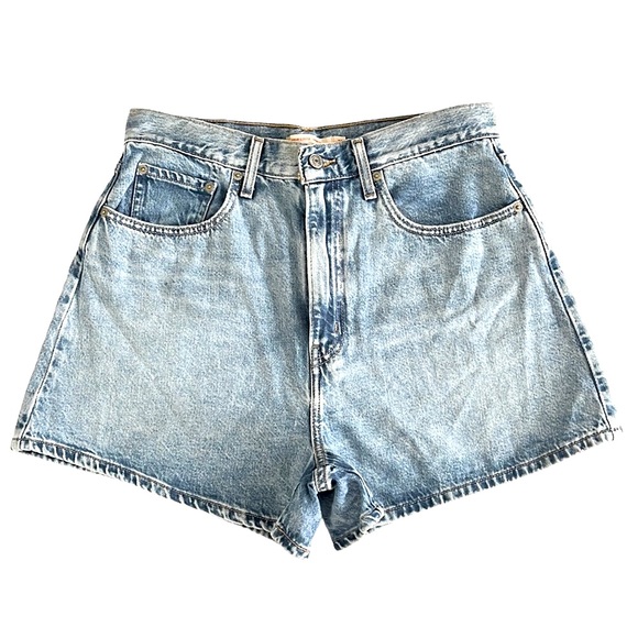 SOLD NWOT Levi’s High Loose Shorts - Picture 8 of 15